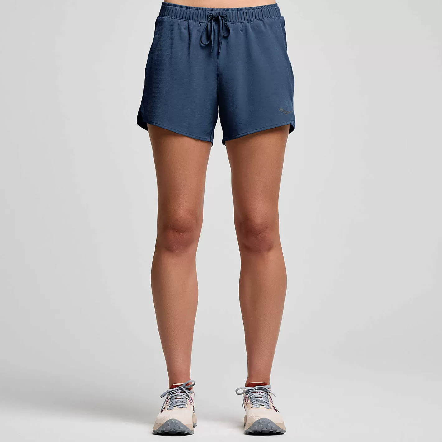 Damen Peregrine 4" Short>Saucony Shop